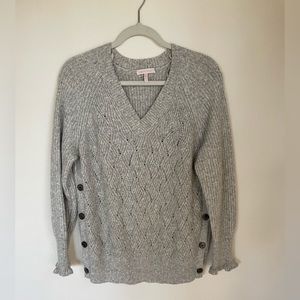 Rebecca Taylor grey chunky Vneck sweater with button detail on side